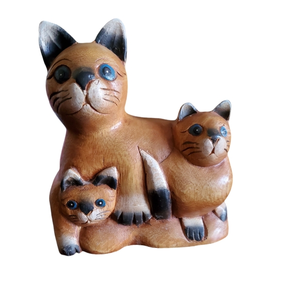 Vintage Handcarved Cat Family Figure Siamese MCM Wood Kittens~Pre-Owned Thailand - Picture 1 of 11